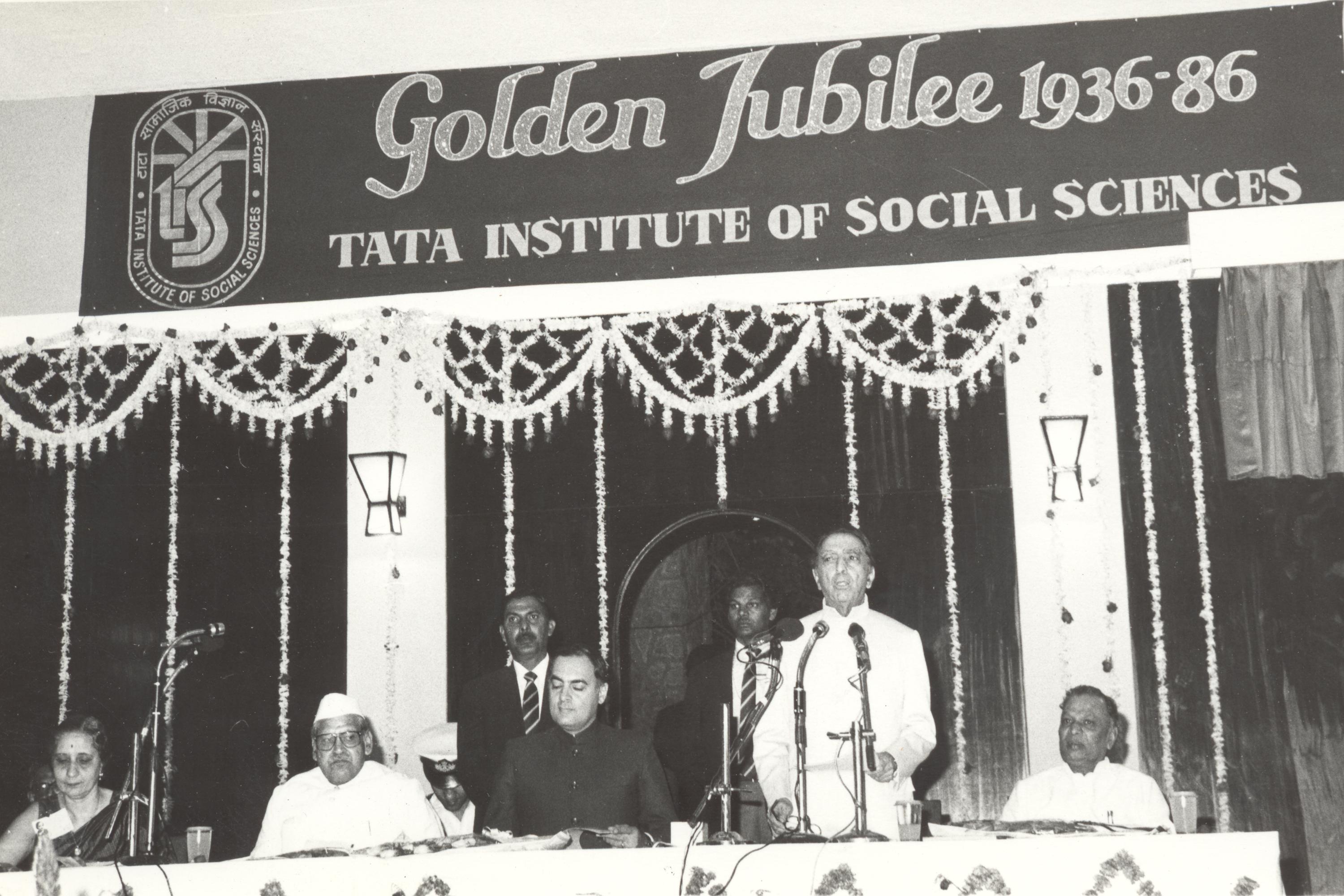 Rajiv Gandhi at the Golden Jubilee Function.jpg